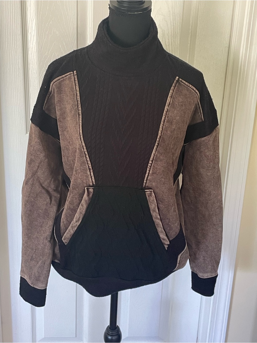 BKE cozy color pieced sweater sweatshirt combo
